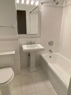 5th image of 111 E 80th St APT 2C