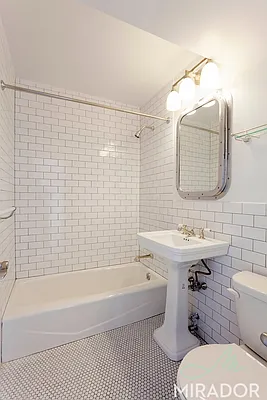 Rented by Mirador Real Estate | media 31