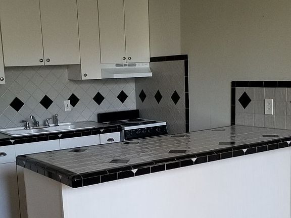 2nd image of 1310 Willow Branch Ave #23-1