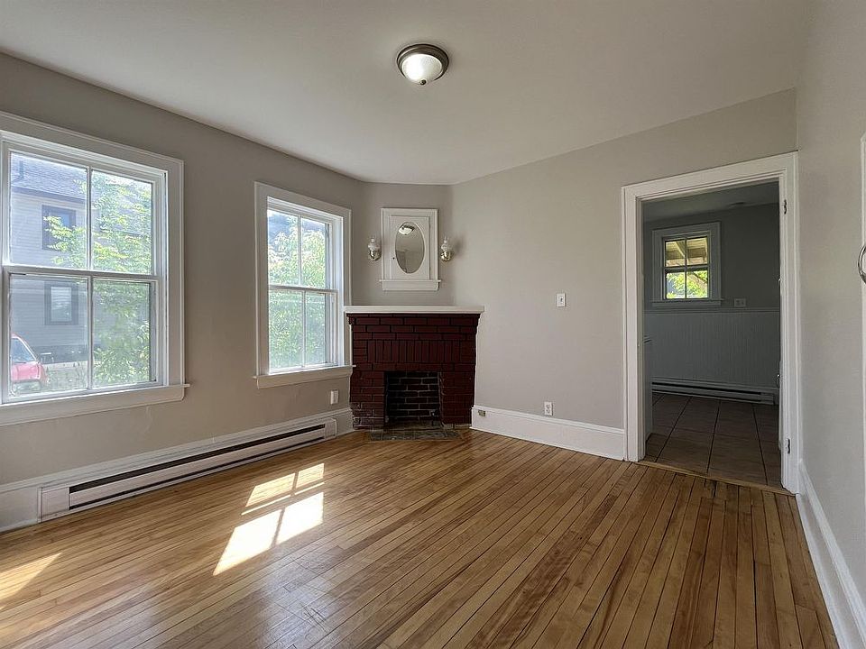 2nd image of 141 Bonaccord St #A