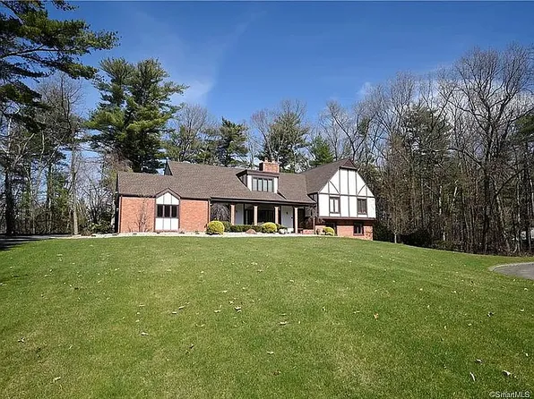 16 Bruce Ln, Avon, CT 06001