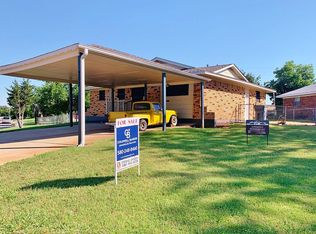 702 SW Ranch Oak Blvd, Lawton, OK 73501