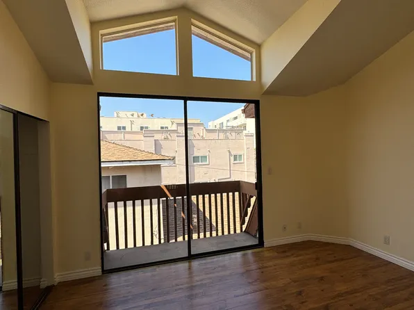11811 Avon Way APT 4, Los Angeles, CA 90066