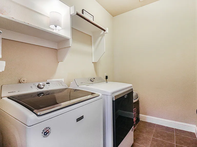 230 Sandy Way — Photo 35