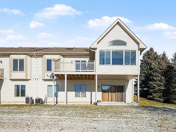 3rd image of 4024 Tom Morris Dr NE