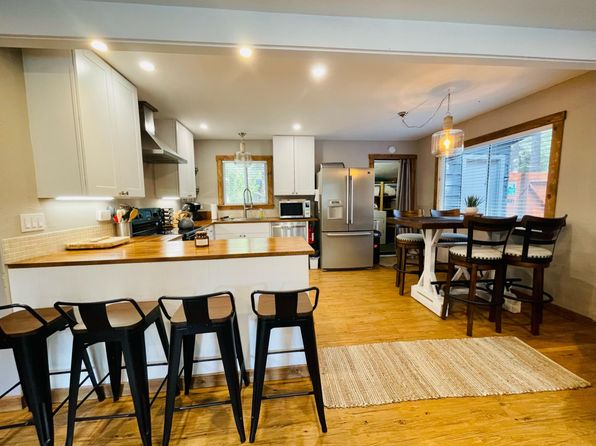 572 Kiowa Dr, South Lake Tahoe, CA 96150