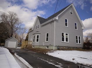 92 Pearl St, Middleboro, MA 02346