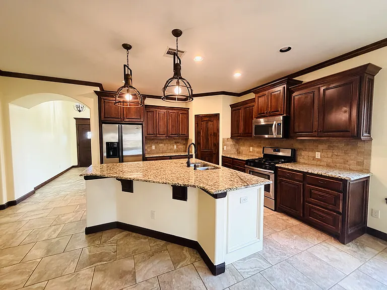 18224 Bridlington Dr — Photo 4