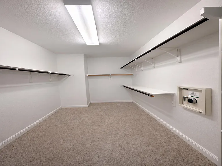 2406 Trocadero Ln — Photo 24