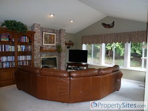 4th image of 5626 McLane Creek Ct SW