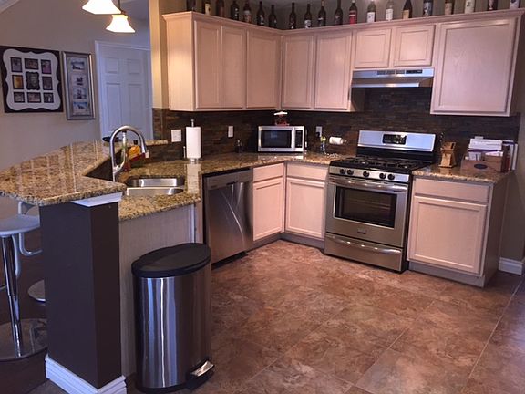 5th image of 5561 Lawnsberry Dr