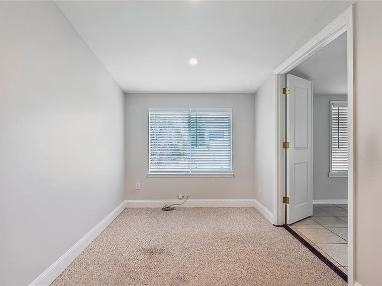 508 Dunblane Dr — Photo 14