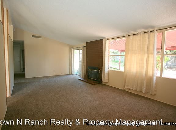 3rd image of 8375 Hudson Dr