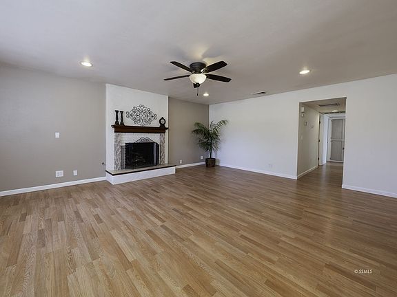 4th image of 705 W Graaf Ave