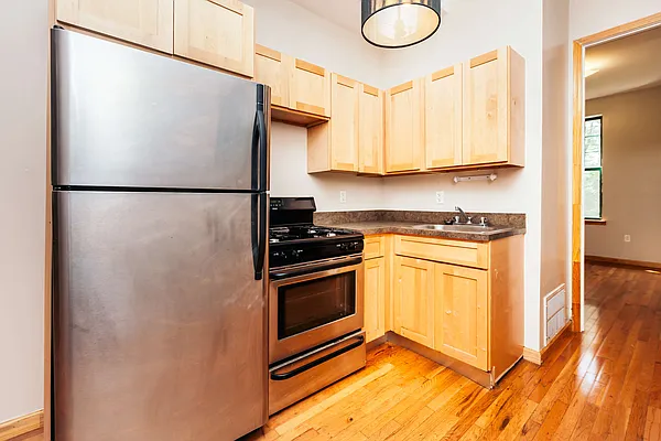 Rented by Nooklyn NYC LLC | media 16