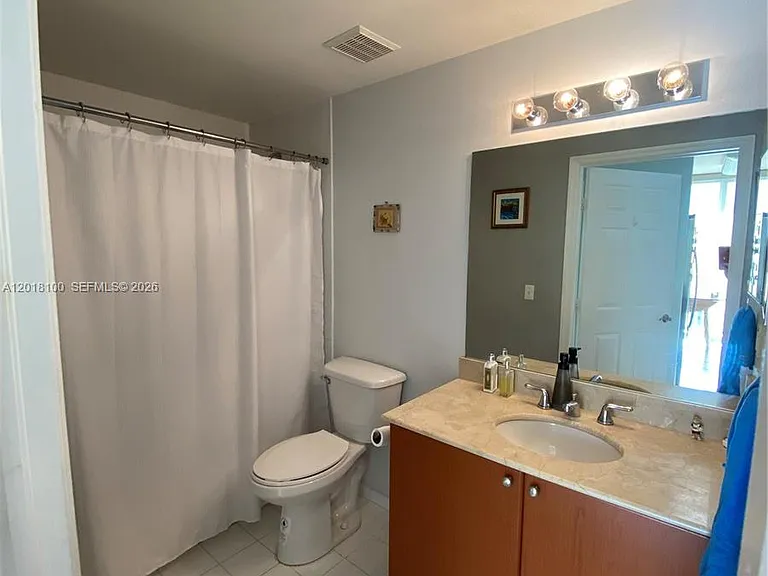 2425 SW 27th Ave #1008 — Photo 17