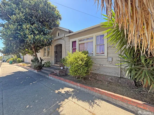 1555 Mitchell St, Oakland, CA 94601