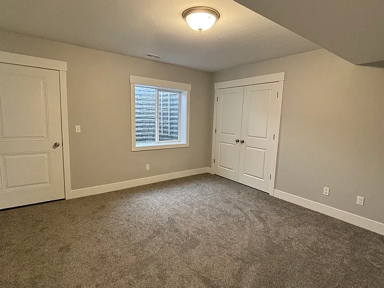 448 Washington Loop — Photo 9