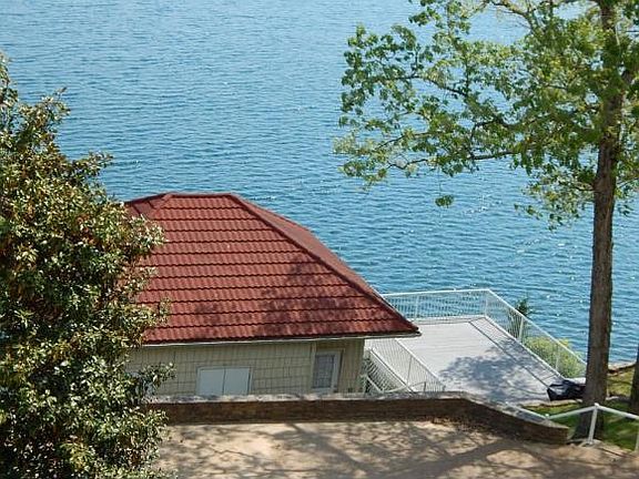 3rd image of 505 Waterview Dr