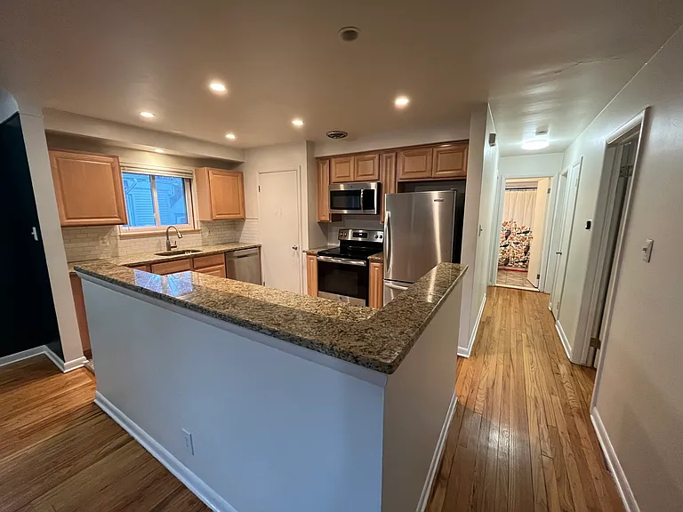 124 Alice Ave — Photo 5