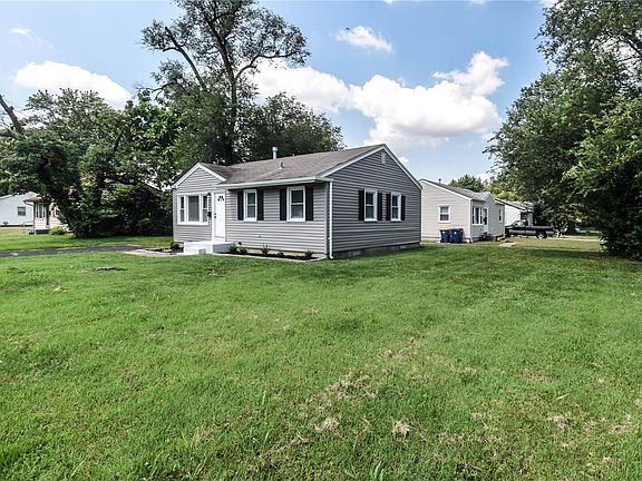 2nd image of 4333 Saint Regina Ln