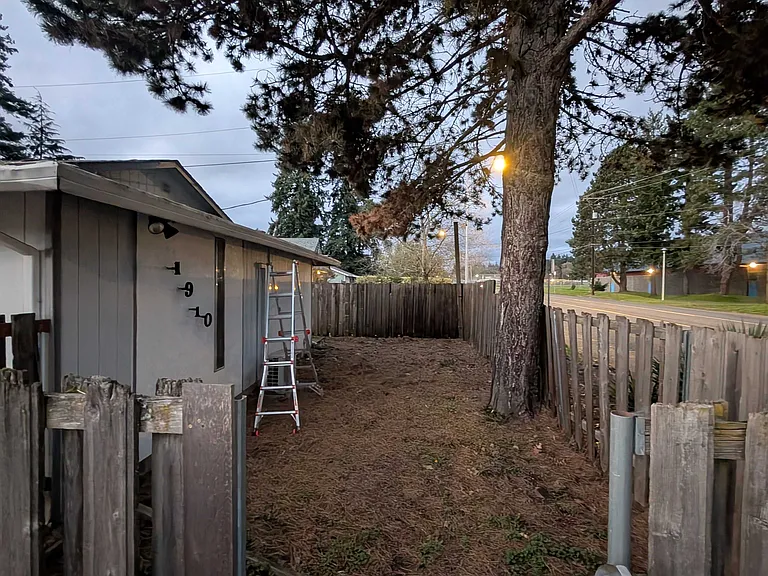 1910 NE Stapleton Rd #1 — Photo 11