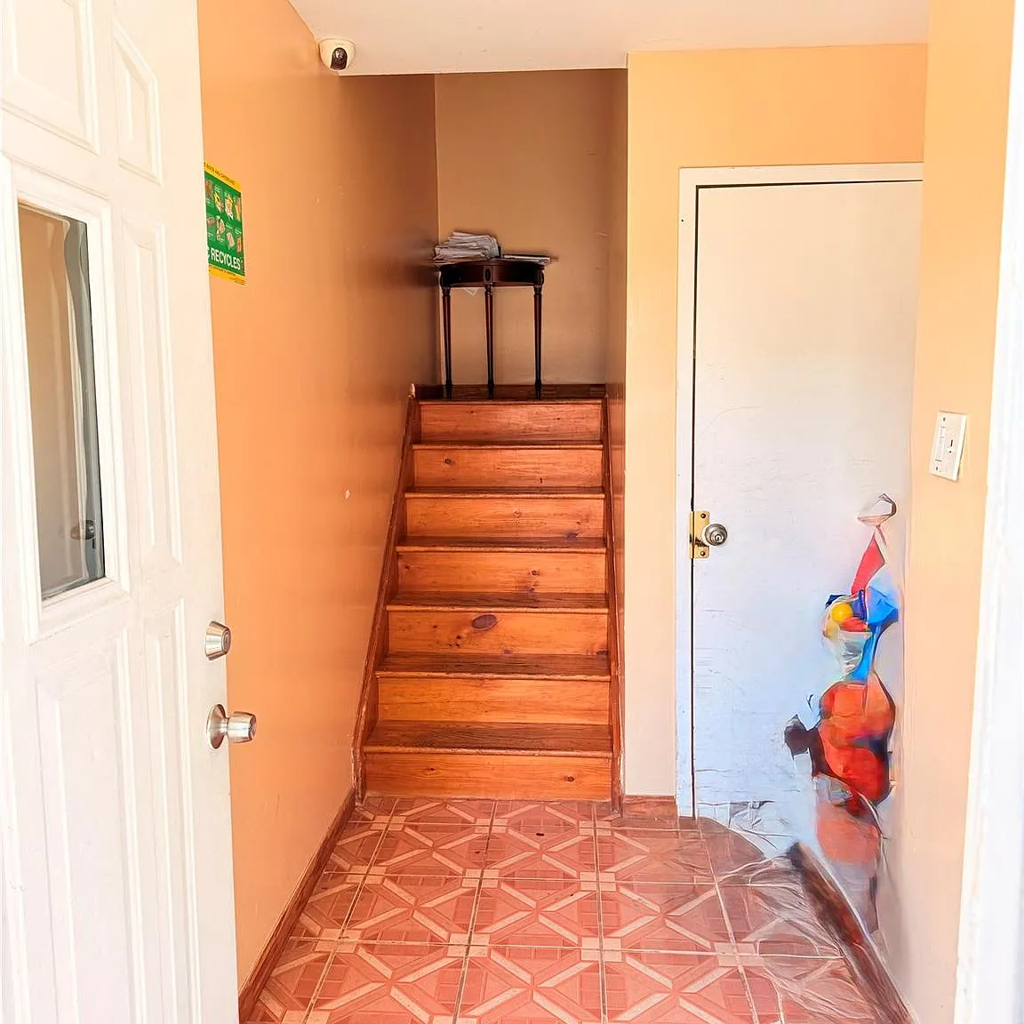 3 bed, 2.0 bath, 1200 sqft, $3,500 — Photo 2