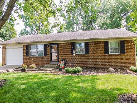 2nd image of 505 Woodcreek Dr