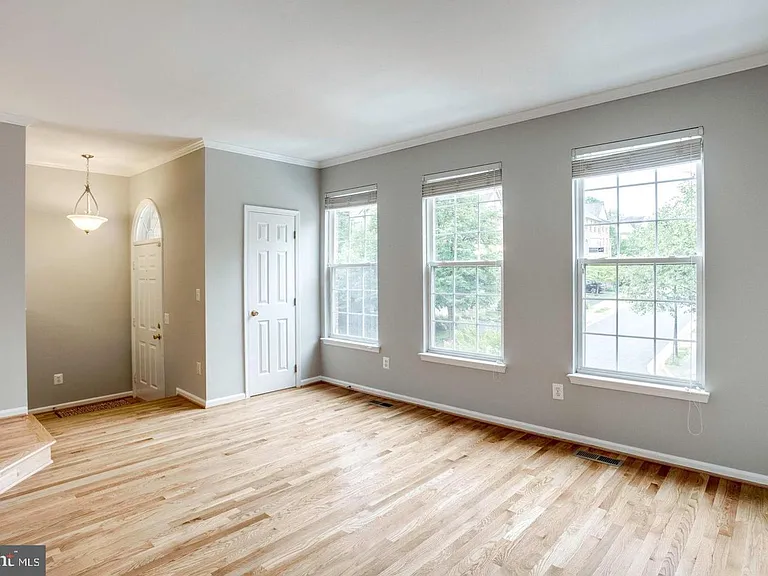 12476 Casbeer Dr — Photo 5