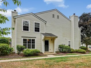 5 Almond Dr, Somerset, NJ 08873