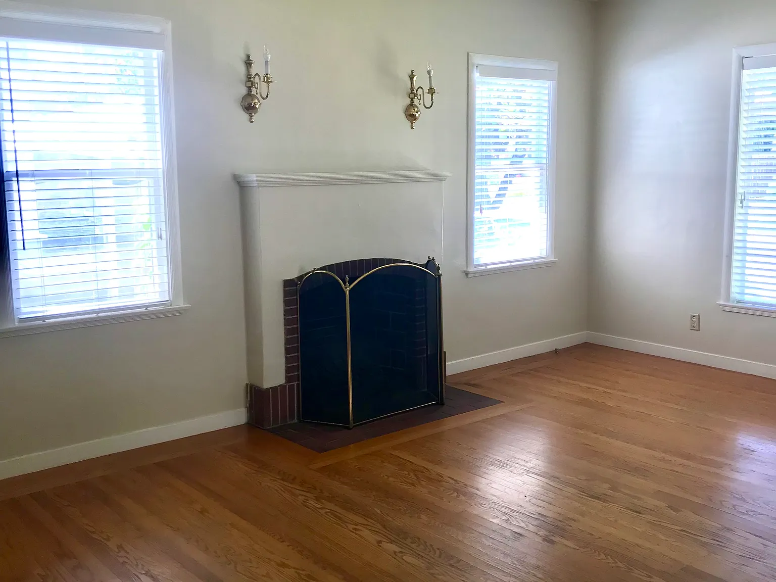 2 bed, 1077 sqft, $2,600 — Photo 2