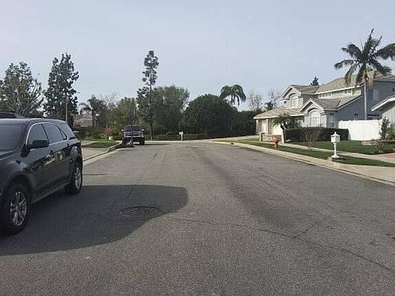 4th image of 5623 E Mountain Ave