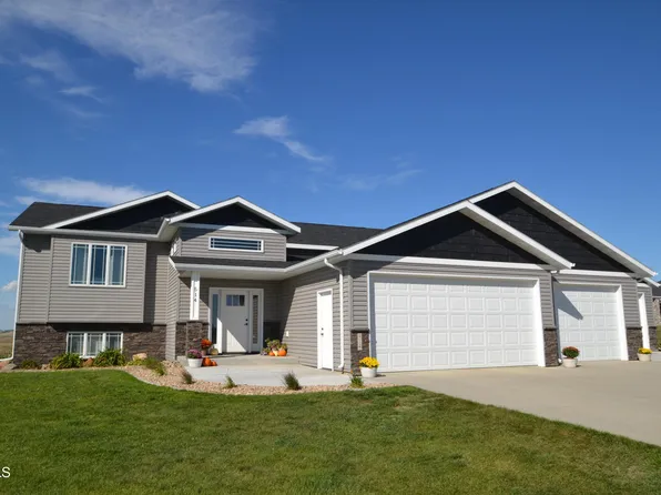 514 Watercress Ave, Bismarck, ND 58503