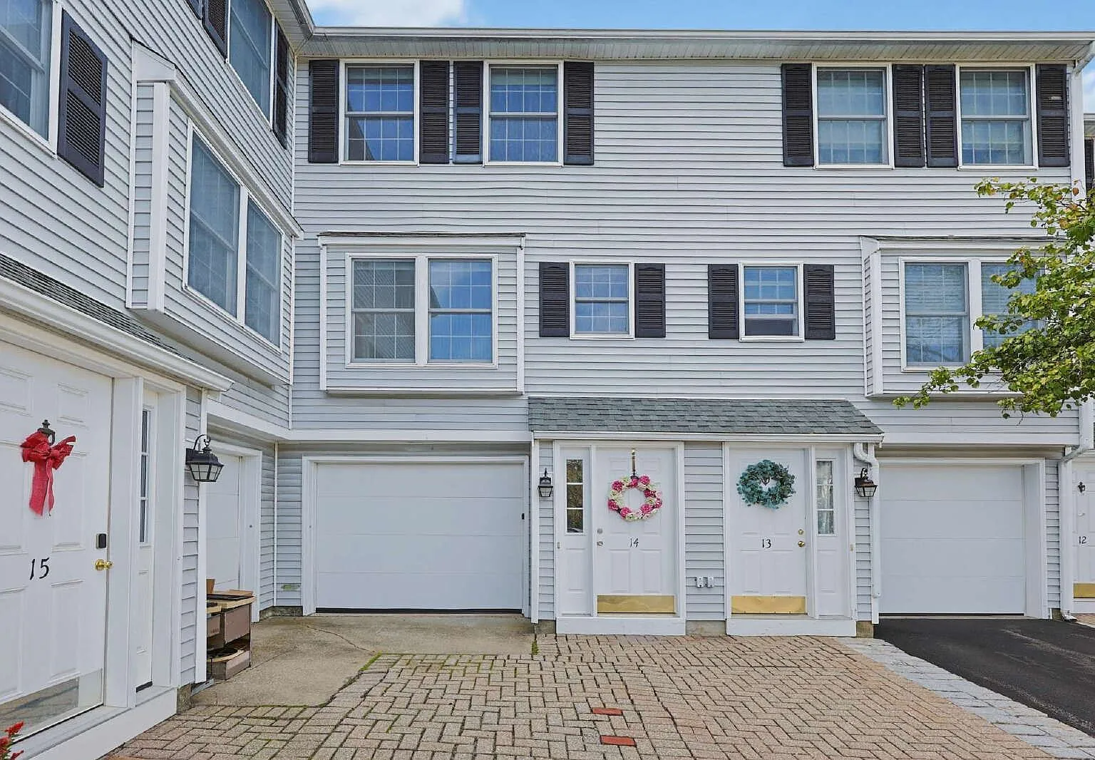 2 bed, 1.5 bath, 1202 sqft, $2,950 — Photo 1