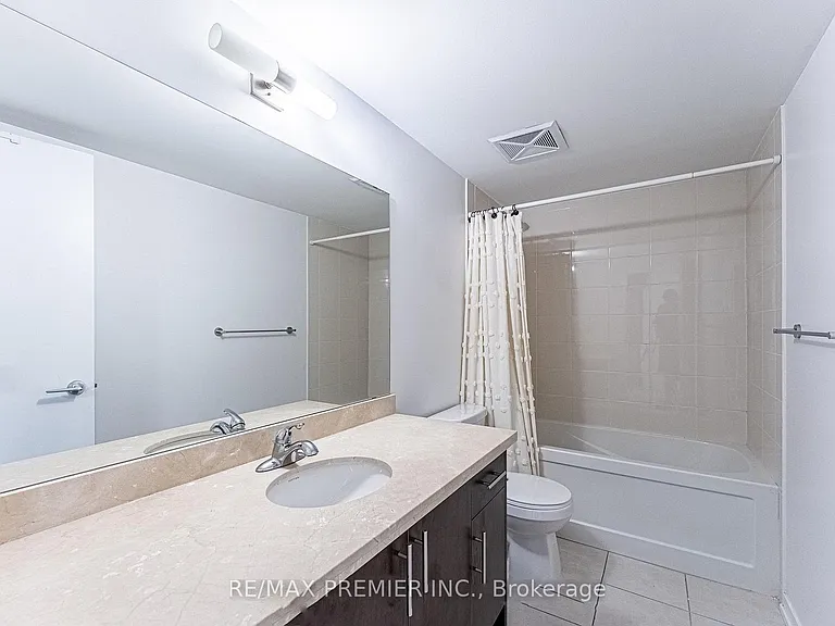 26 Bruce St #B02 — Photo 8