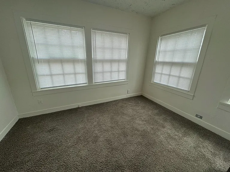 715 Smith Ave — Photo 5