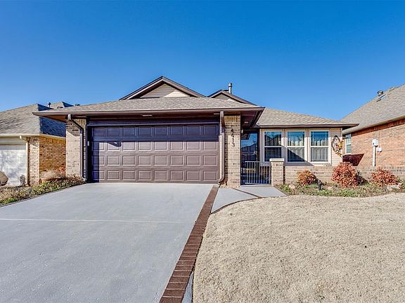 3rd image of 4413 Foxglove Ln