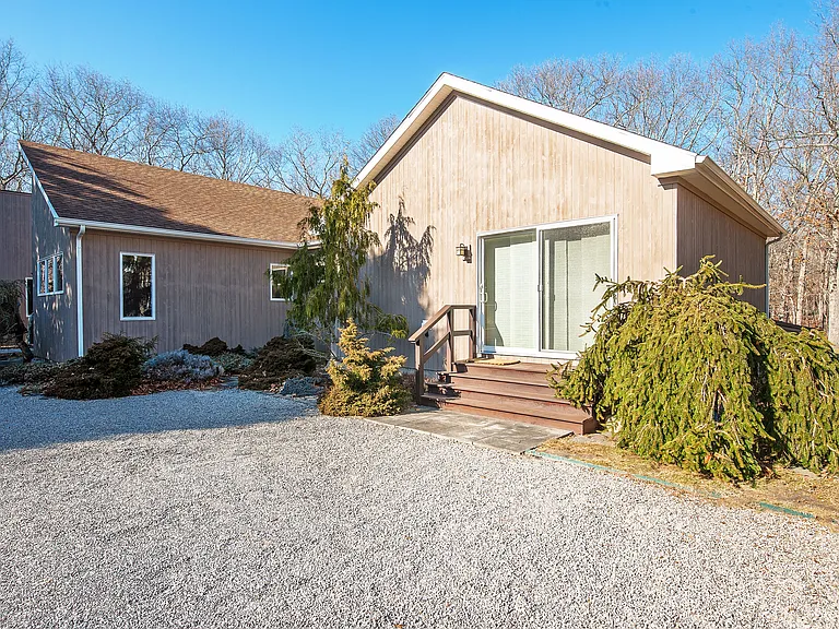 63 Gardiners Ln — Photo 1
