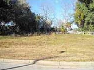 50 State St, Center Hill, FL 33514