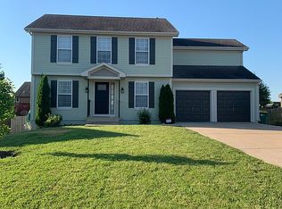 1015 E Cottage Creek Cir, Gardner, KS 66030