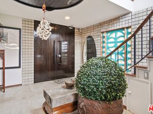 2175 Ponet Dr, Los Angeles, CA 90068