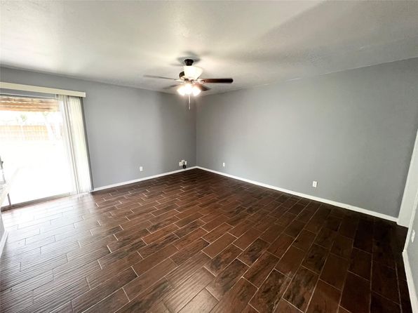 1913 Williamsburg Dr