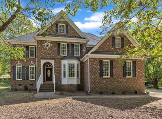 8022 Hogan Dr, Wake Forest, NC 27587