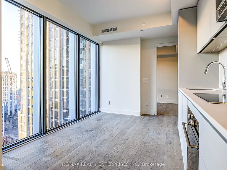 8 Cumberland St #1603 — Photo 10