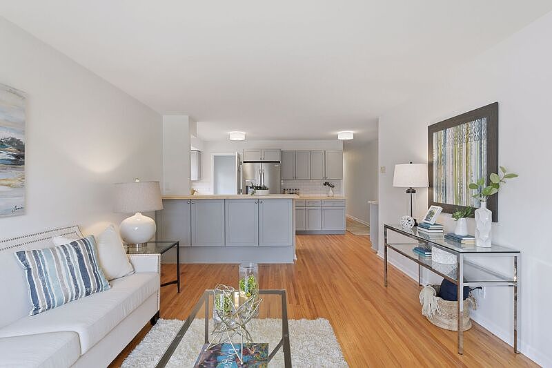 1st image of 6315 Xerxes Ave S #1