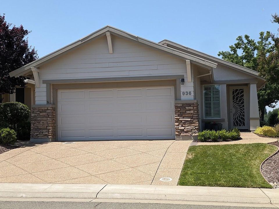 1st image of 936 Lake Crest Ln