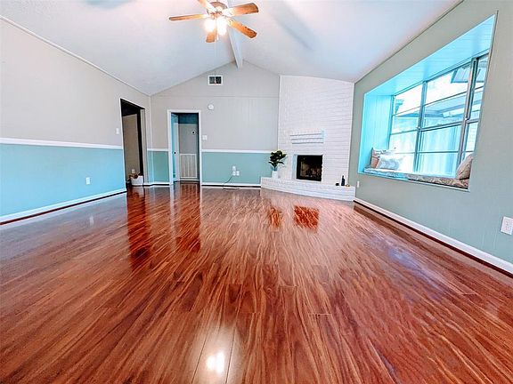 4th image of 807 Whispering Pine Dr