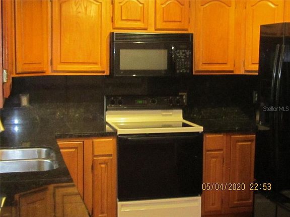 3rd image of 620 Brooke Ct