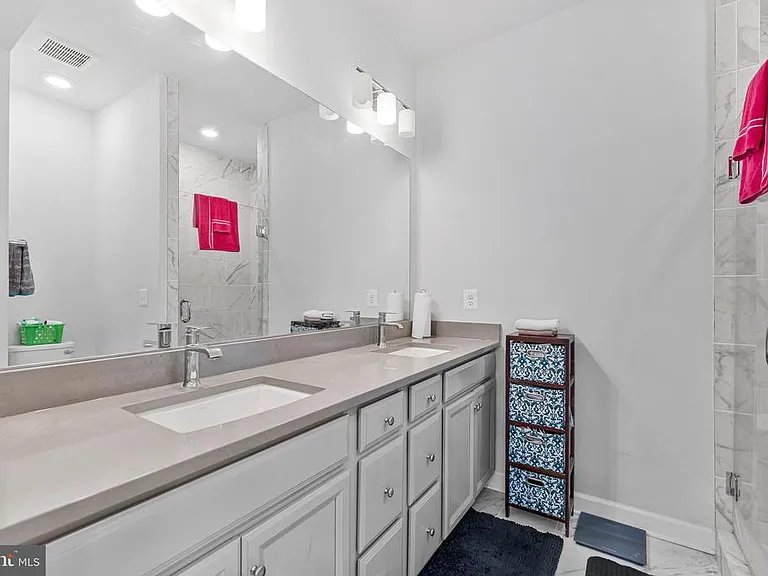 4402 Fair Lakes Ct — Photo 26