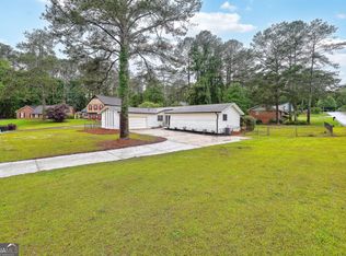 210 Rennes Ct, Fayetteville, GA 30214